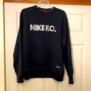 Nike F.C. Football Club Soccer long sleeved black pullover sweatshirt. medium